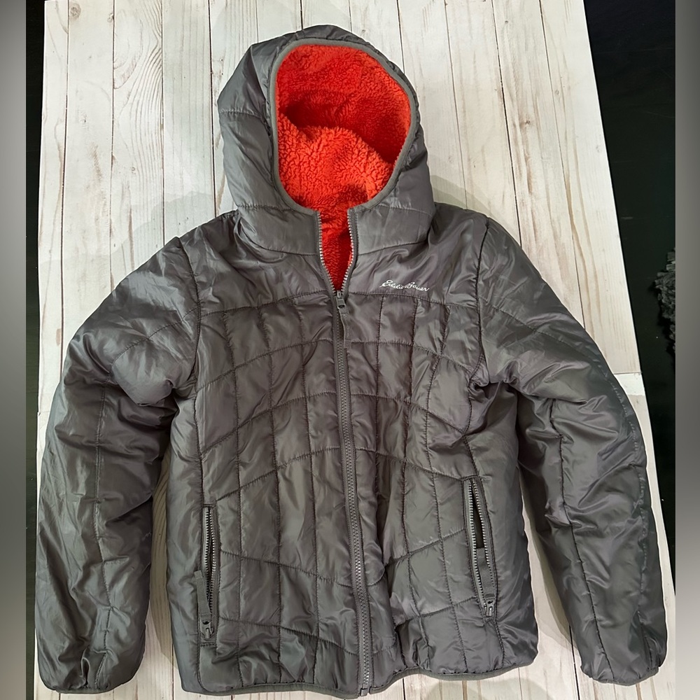 EUC Eddie Bauer L/XL reversible puffer/ fleece hooded jacket with pockets